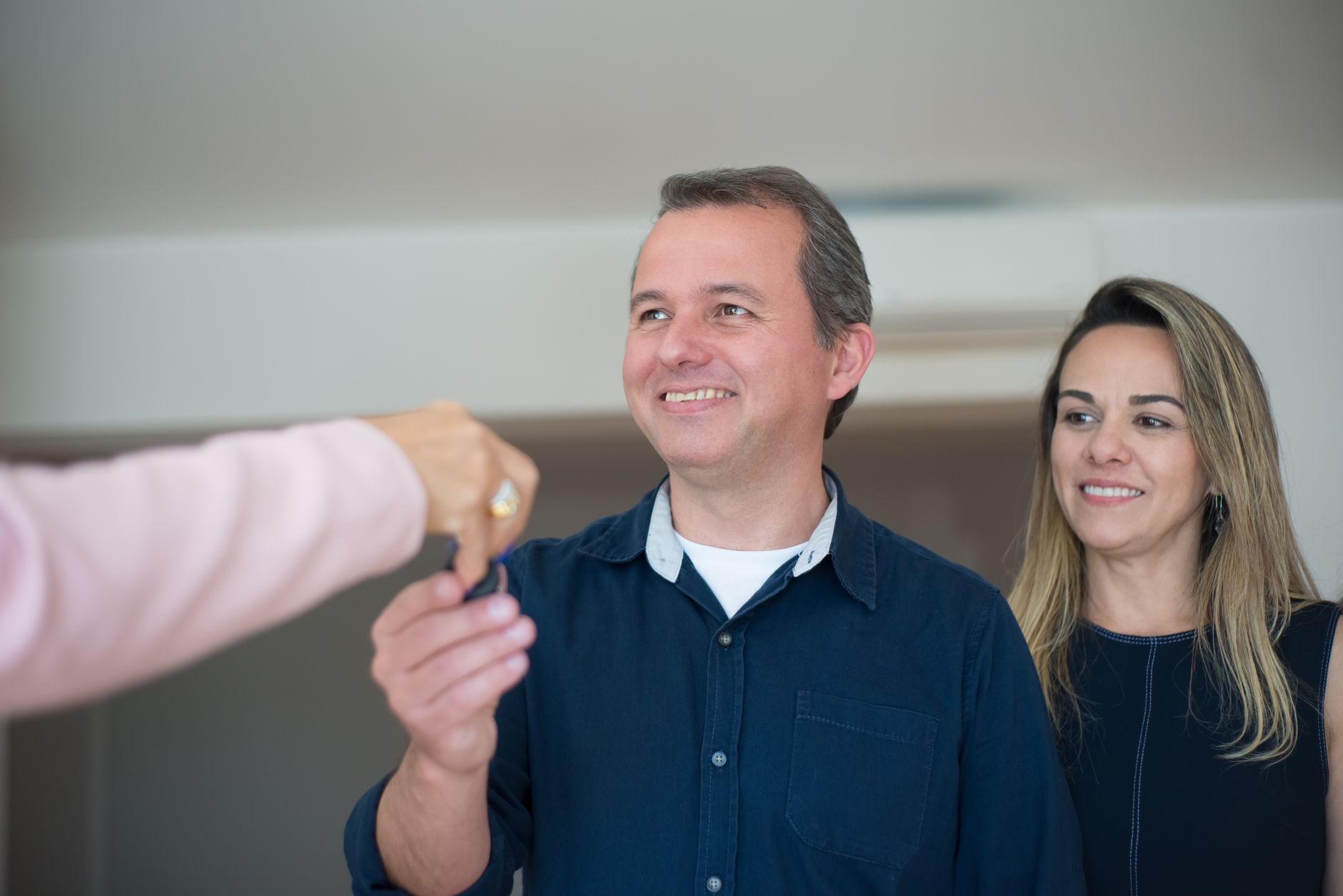 Senatul adoptă proiect care permite tinerilor să cumpere locuințe cu un avans de doar 5%