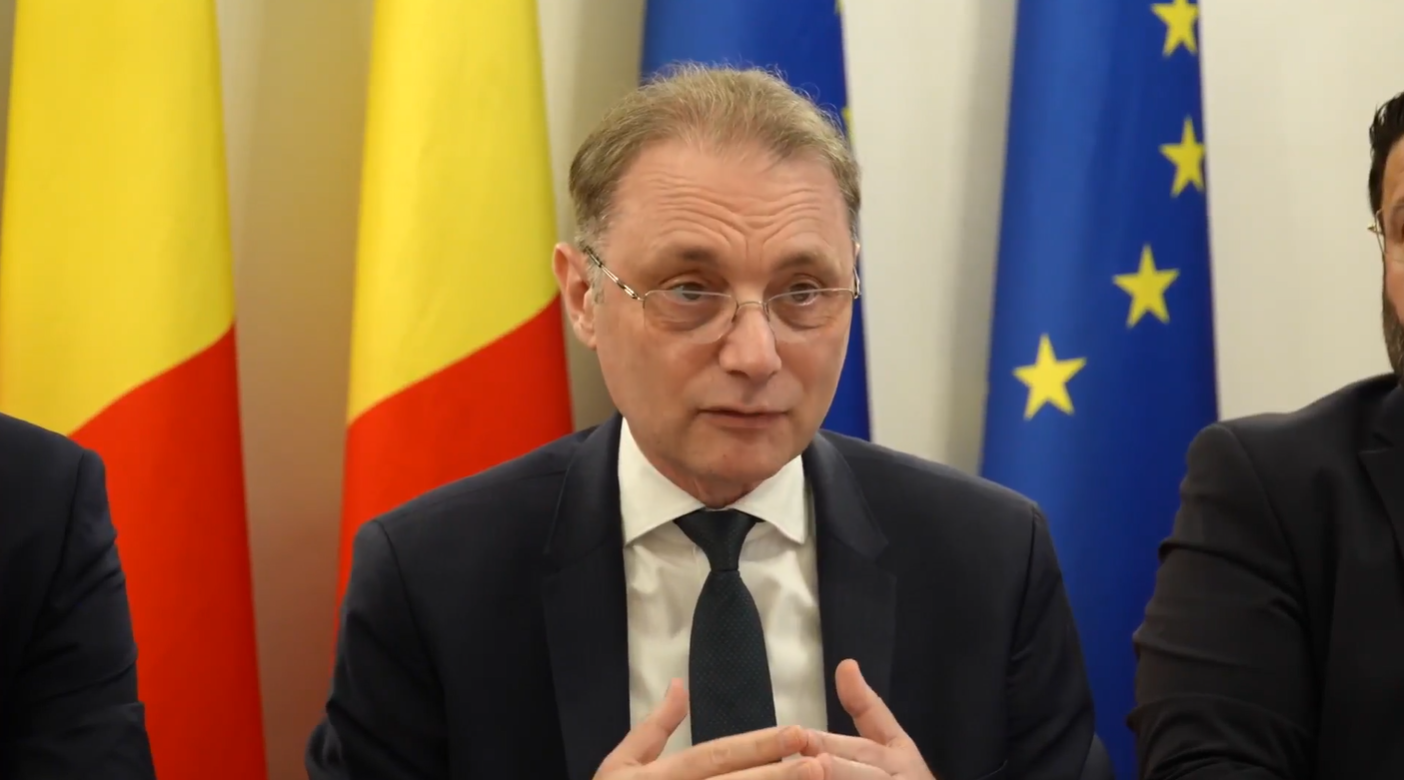 Premierul Luca Niculescu a promis în Republica Moldova că nu vor crește taxele și impozitele