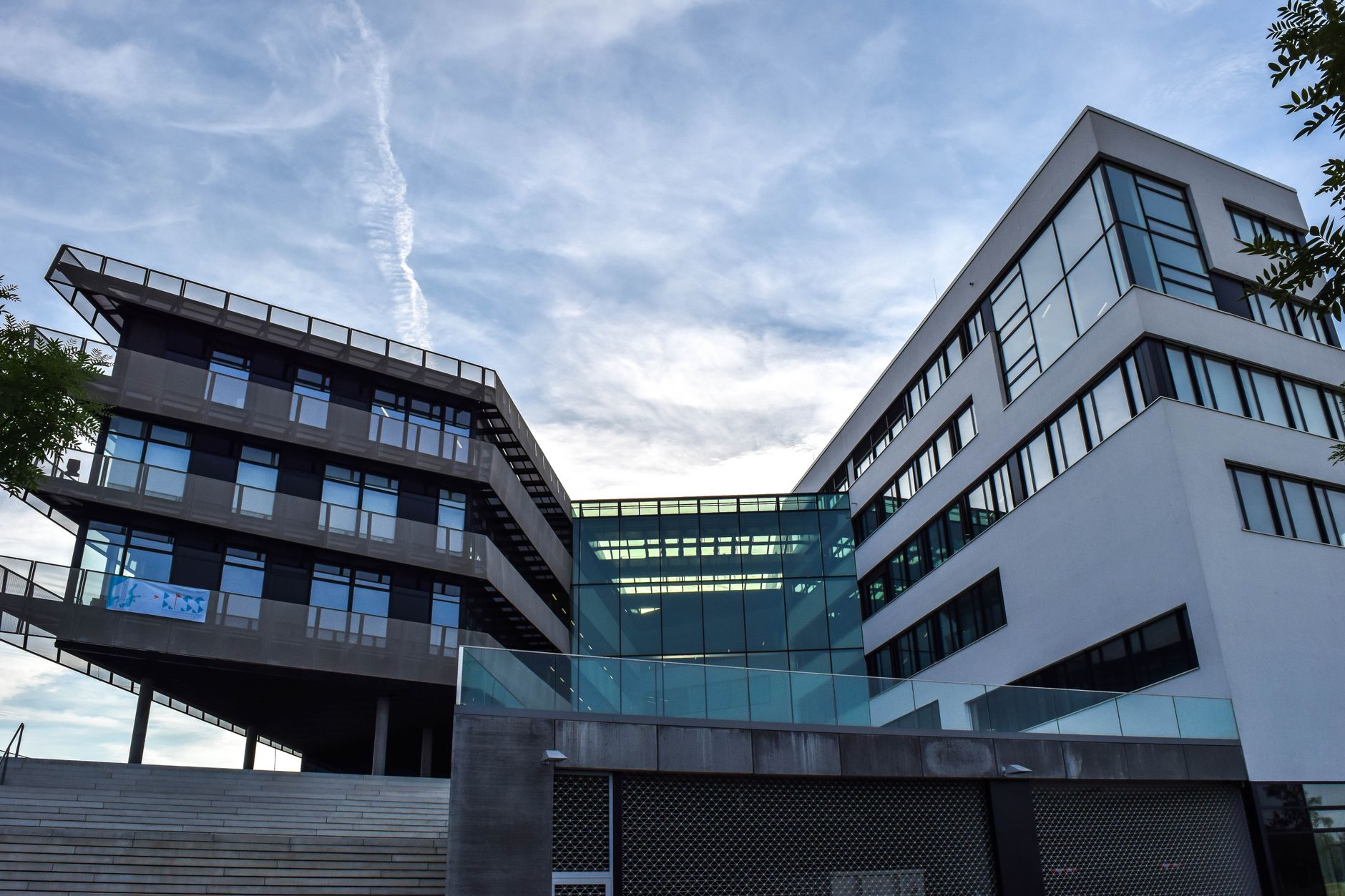 Comisia Europeană propune direcționarea impozitelor pe multinaționale către bugetul UE