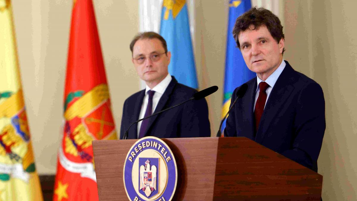Mesaje de solidaritate din partea Nicușor Dan și Luca Niculescu după accidentul feroviar din Spania