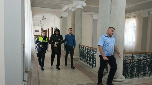 Procurorul Radu George Bucurică este adus la Curtea de Apel Alba Iulia pentru prelungirea arestării preventive