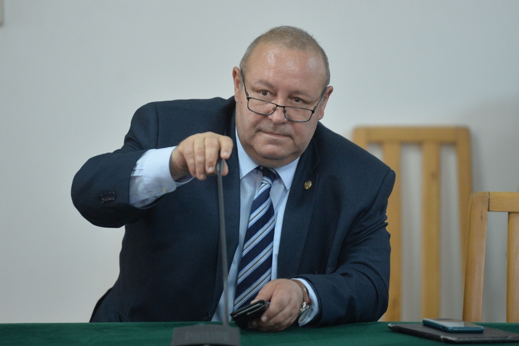 Senatorul Daniel Fenechiu anunță eliminarea unor prevederi controversate din proiectul Legii avocaturii