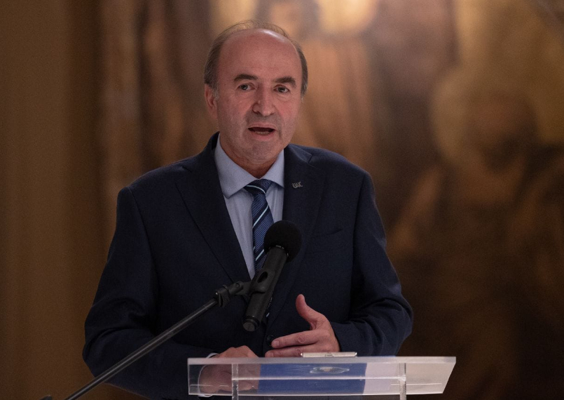 Uniunea Națională a Barourilor din România solicită reanalizarea măsurilor luate de Facultatea de Drept din Iași