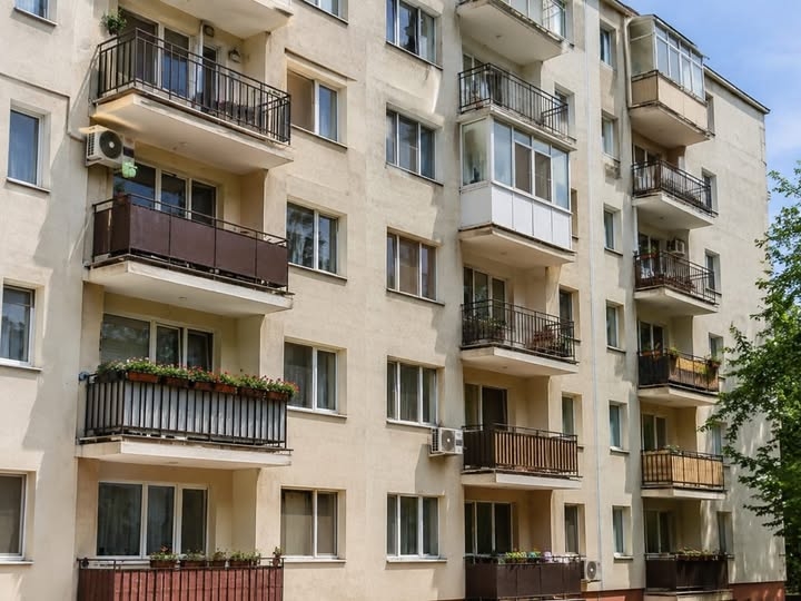 Ministrul Dezvoltării infirmează zvonurile despre majorarea taxelor pentru proprietarii cu balcoane închise
