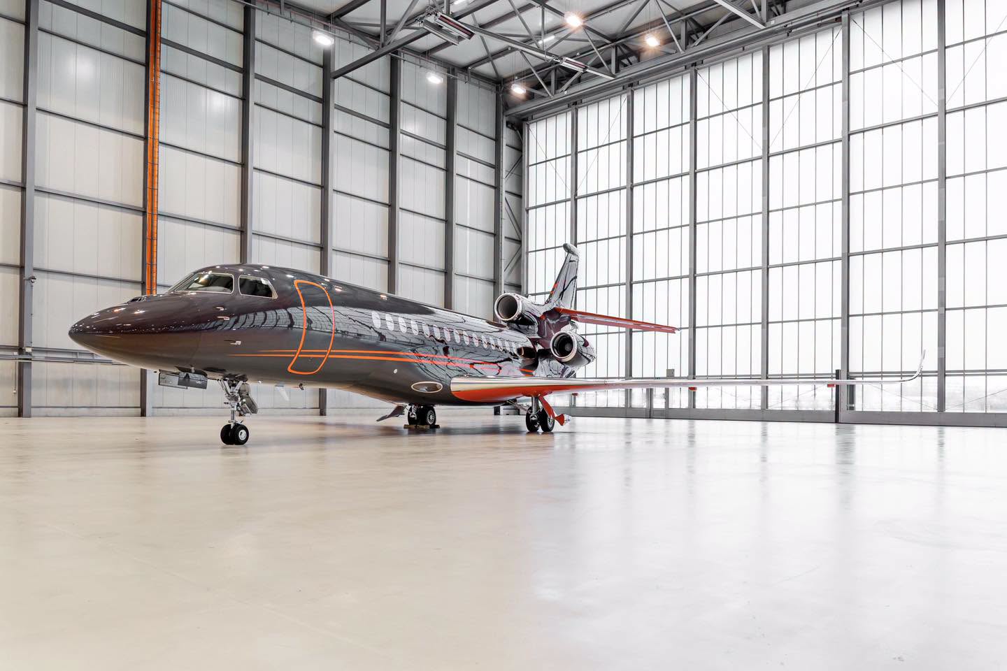 Nicușor Dan pleacă la New York cu un avion de lux închiriat de la Global Jet