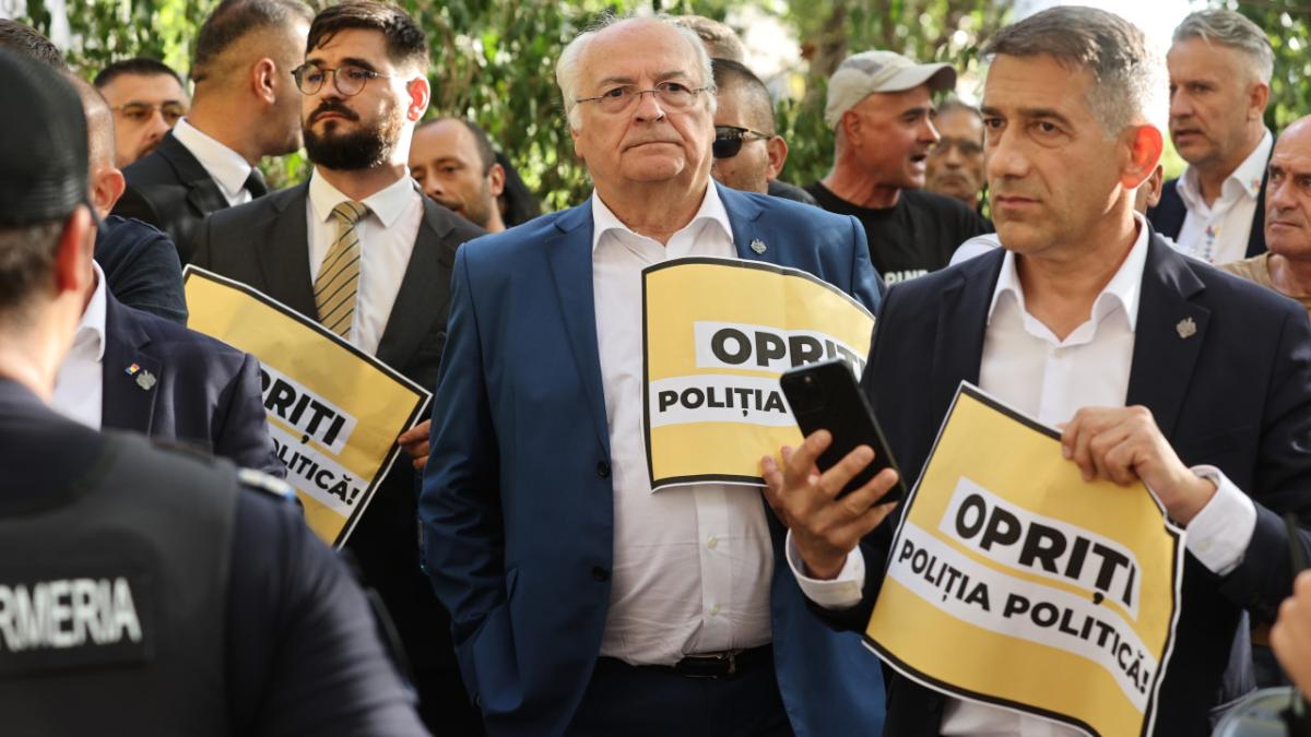 Protest AUR în Parlament și acțiuni DIICOT: George Simion anunță solidaritate cu Călin Georgescu