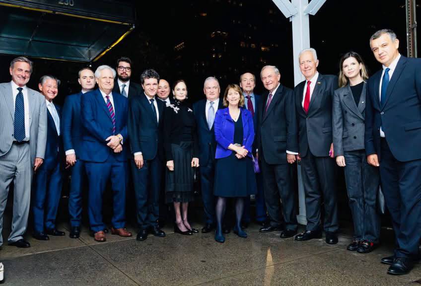 Nicușor Dan s-a întâlnit la New York cu foști diplomați americani de top pentru consolidarea relațiilor bilaterale
