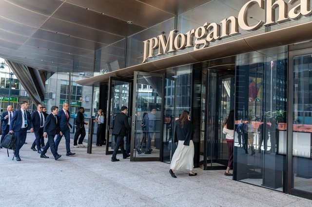 Nicușor Dan s-a întâlnit la sediul JPMorgan cu investitorii în obligațiunile de stat românești