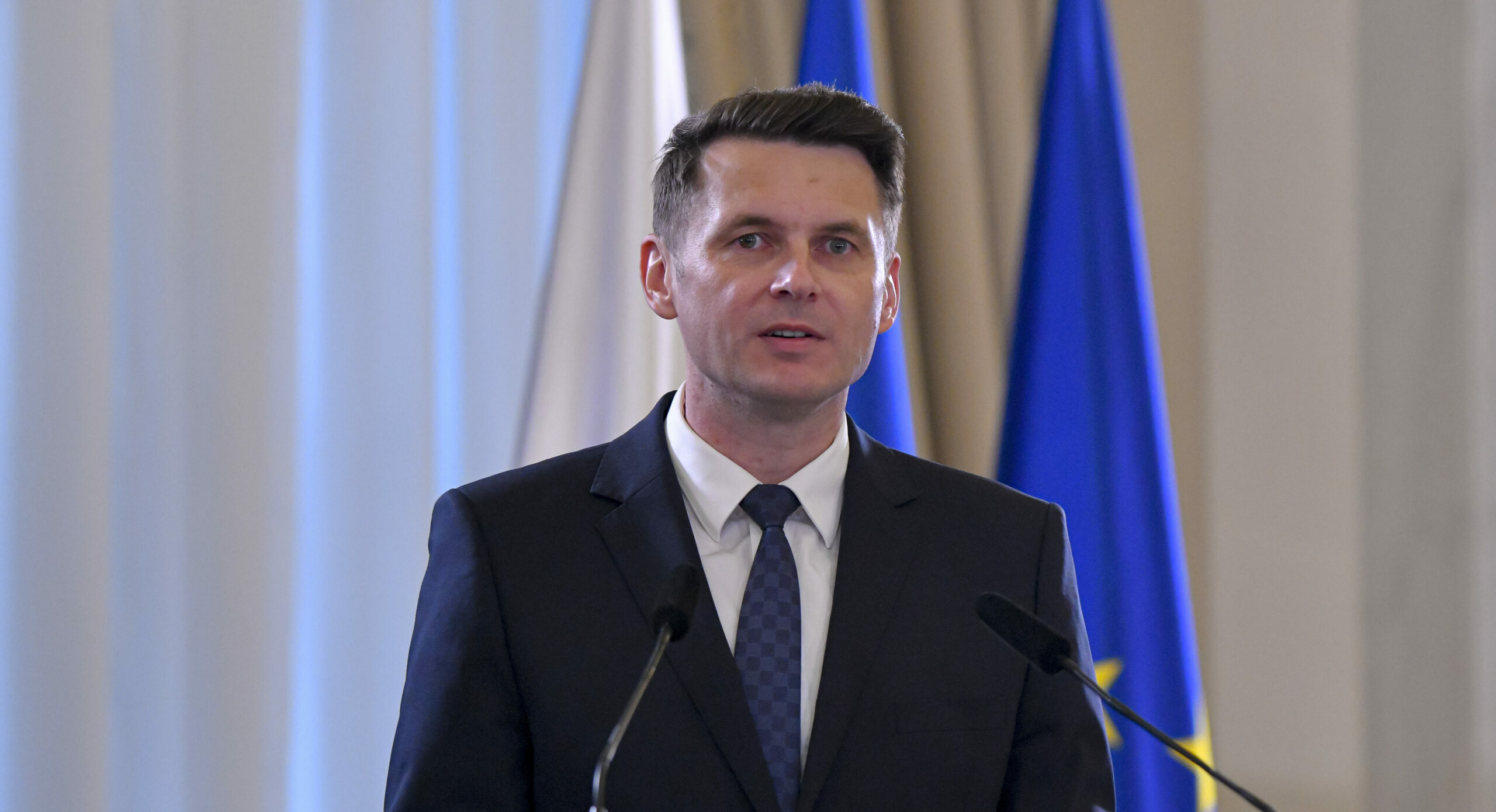 Mircea Abrudean a explicat în fața Senatului de ce Ilie Bolojan s-a întâlnit cu Simina Tănăsescu în biroul său