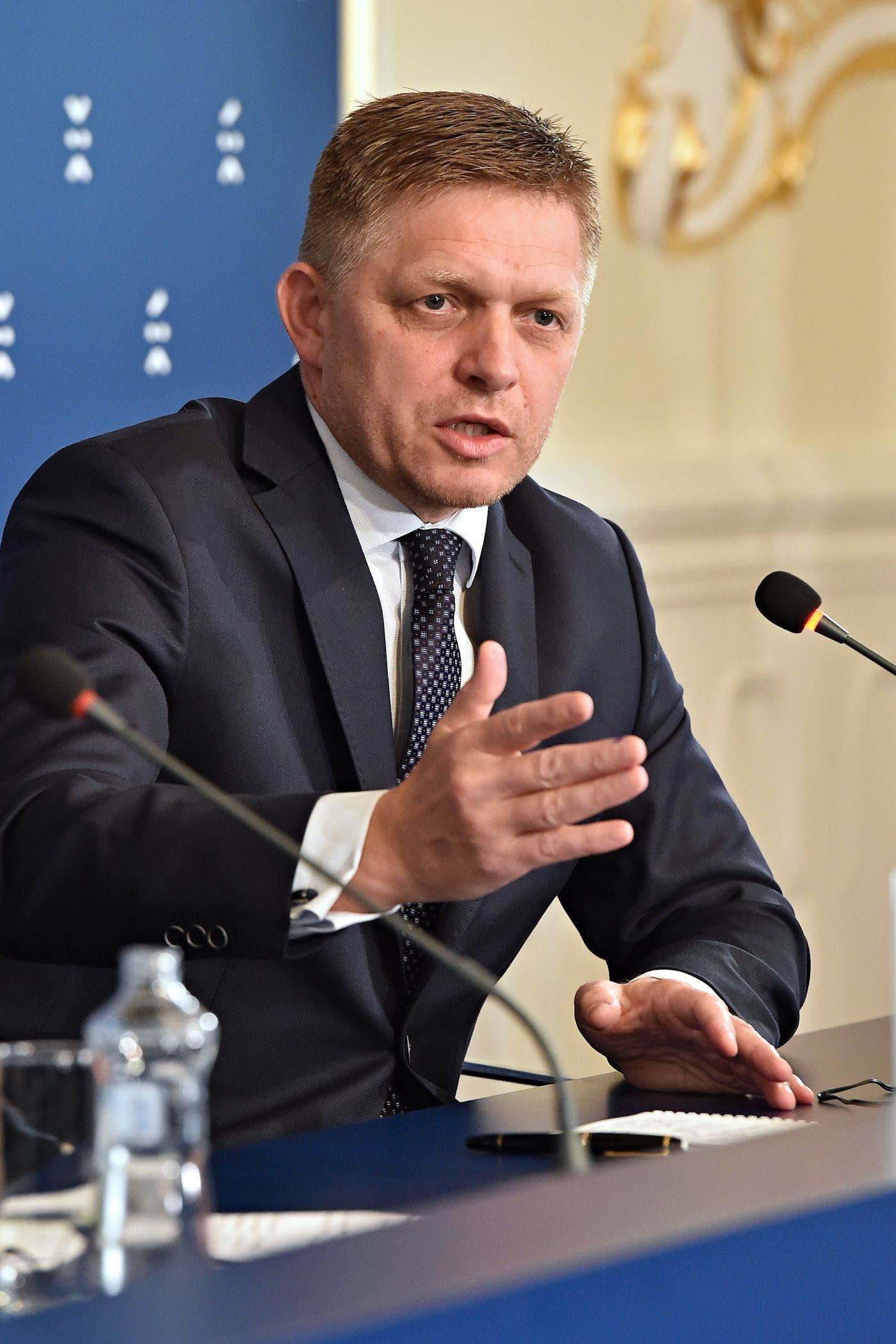Robert Fico solicită un summit extraordinar al UE pentru combaterea creșterii prețurilor la carburanți