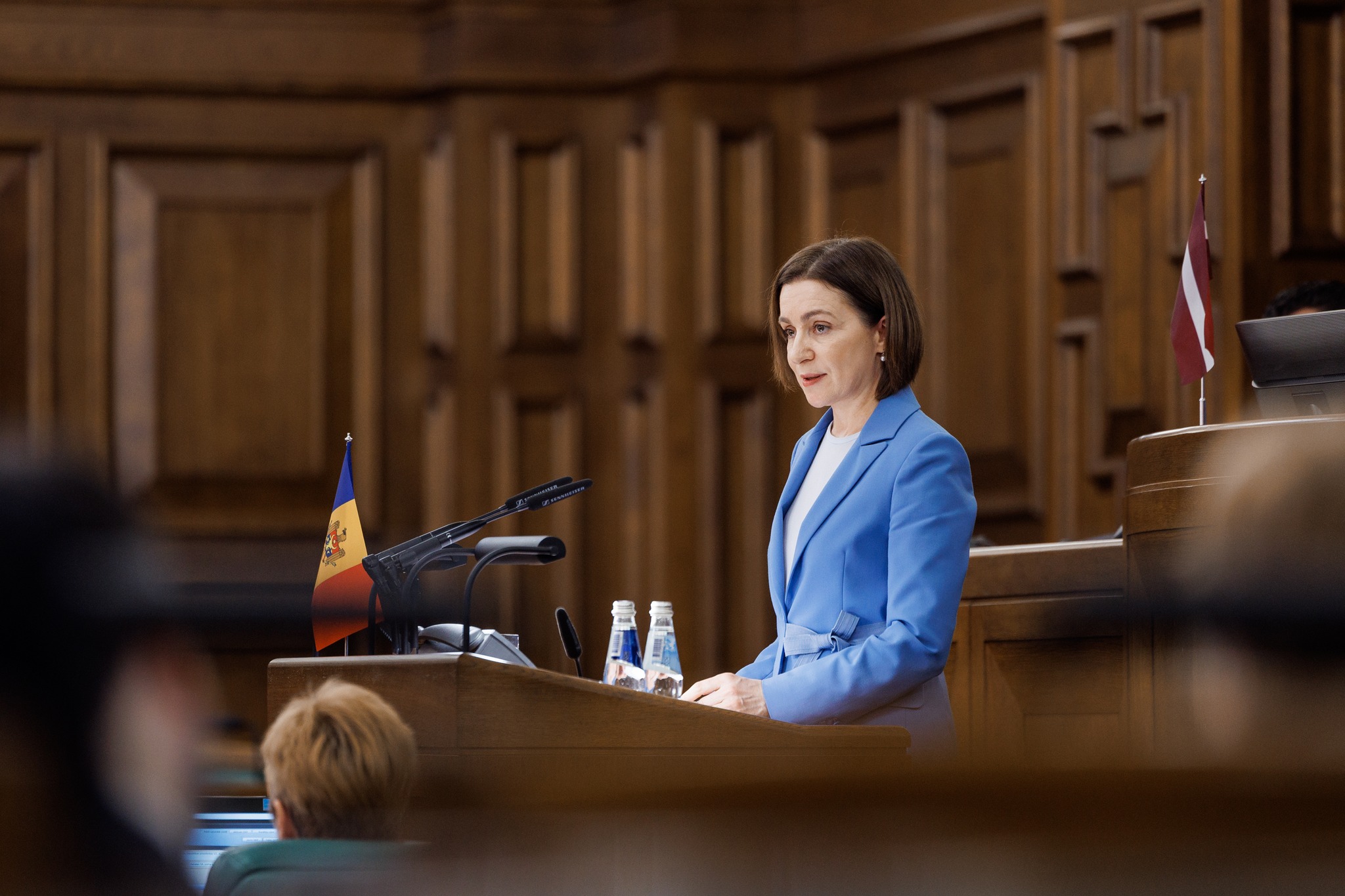 Proiectul de unire a României cu Republica Moldova este analizat în Parlament