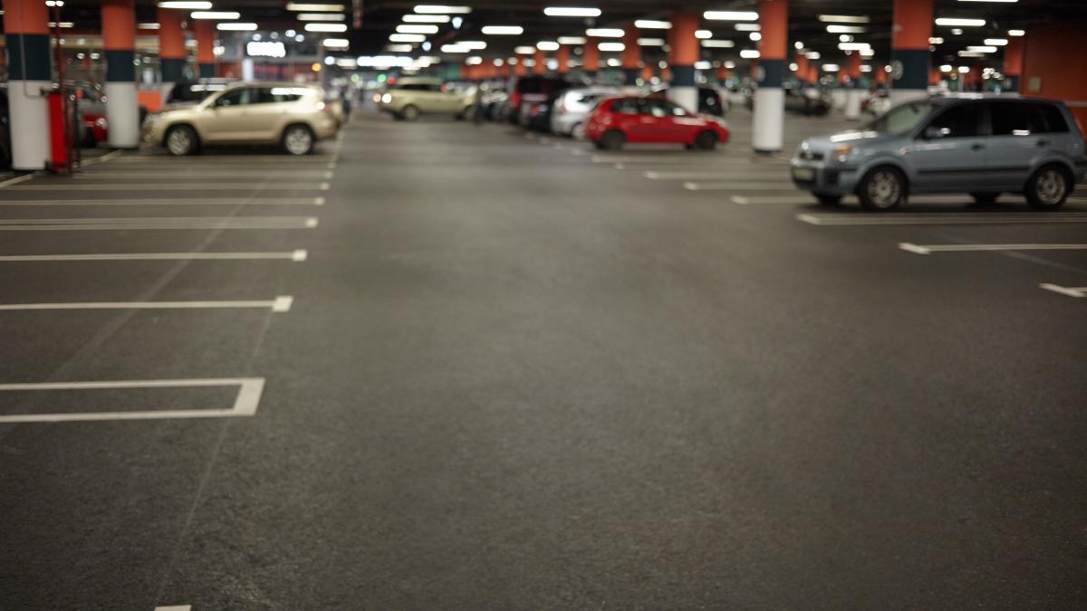 Sectorul 2 va avea cea mai mare parcare subterană din București. Rareș Hopincă anunță eliminarea locurilor de la bordură