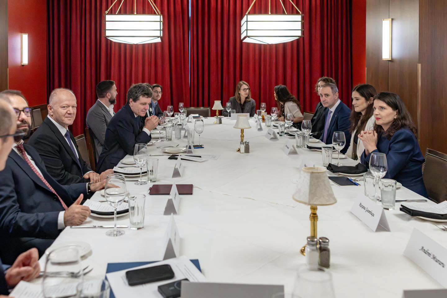 Nicușor Dan a transmis mesaje de încredere investitorilor instituționali la New York