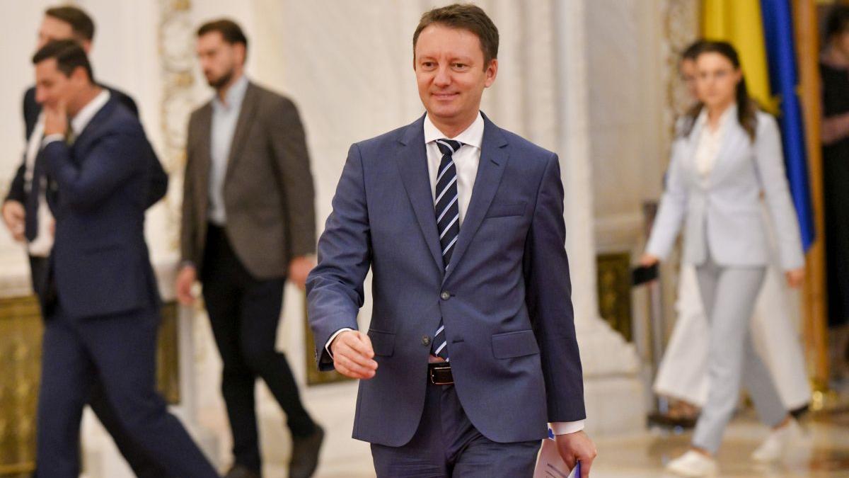 Programul Guvernului Mureșan: Restructurări masive la TAROM, Poliție și companii de stat