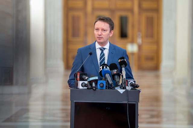 Programul de guvernare PNL-USR-UDMR: Siegfried Mureșan promite păstrarea cotei unice și reducerea TVA-ului
