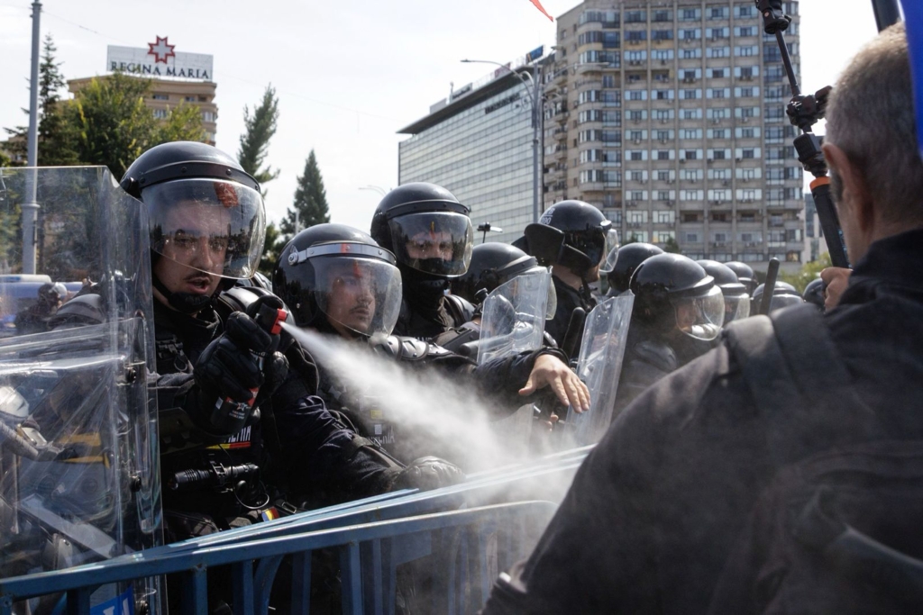 Noul val de mandate de arestare după violențele de la protestul fermierilor din Piața Victoriei