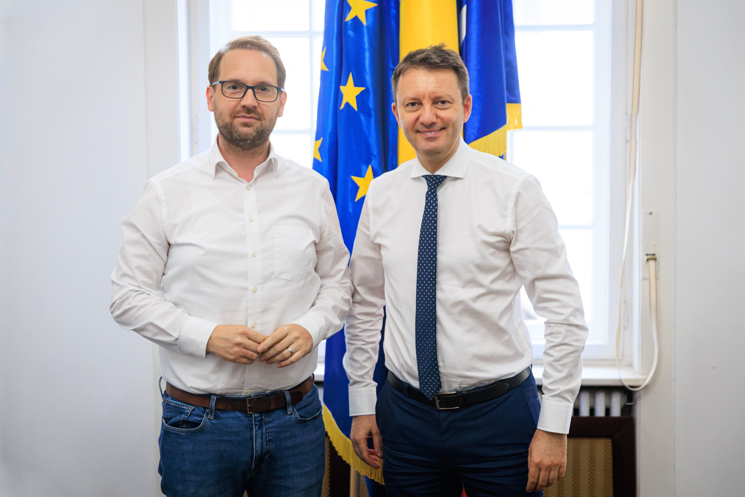 USR solicită PSD-ului votul pentru Guvernul Siegfried Mureșan pentru a pune capăt crizei politice