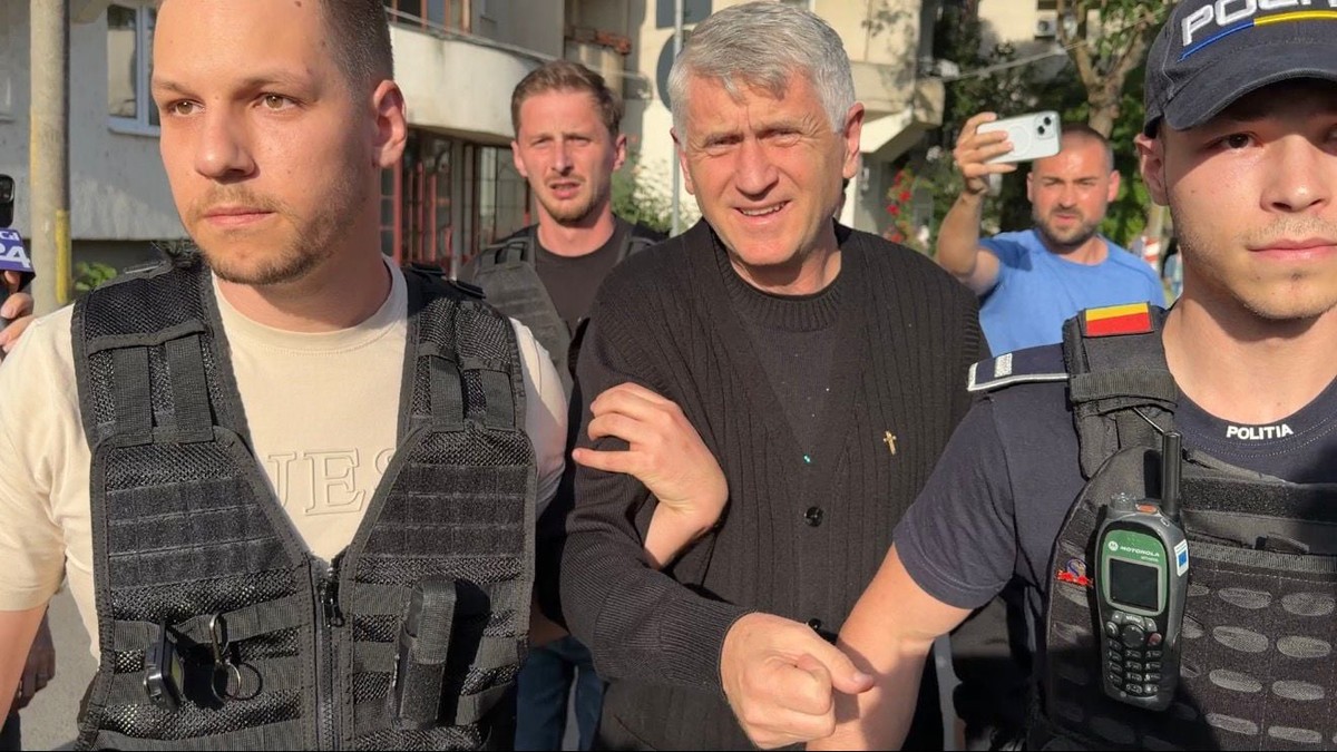 Cristian Pomohaci este anchetat pentru pornografie infantilă. Procurorii DIICOT au găsit sute de fișiere
