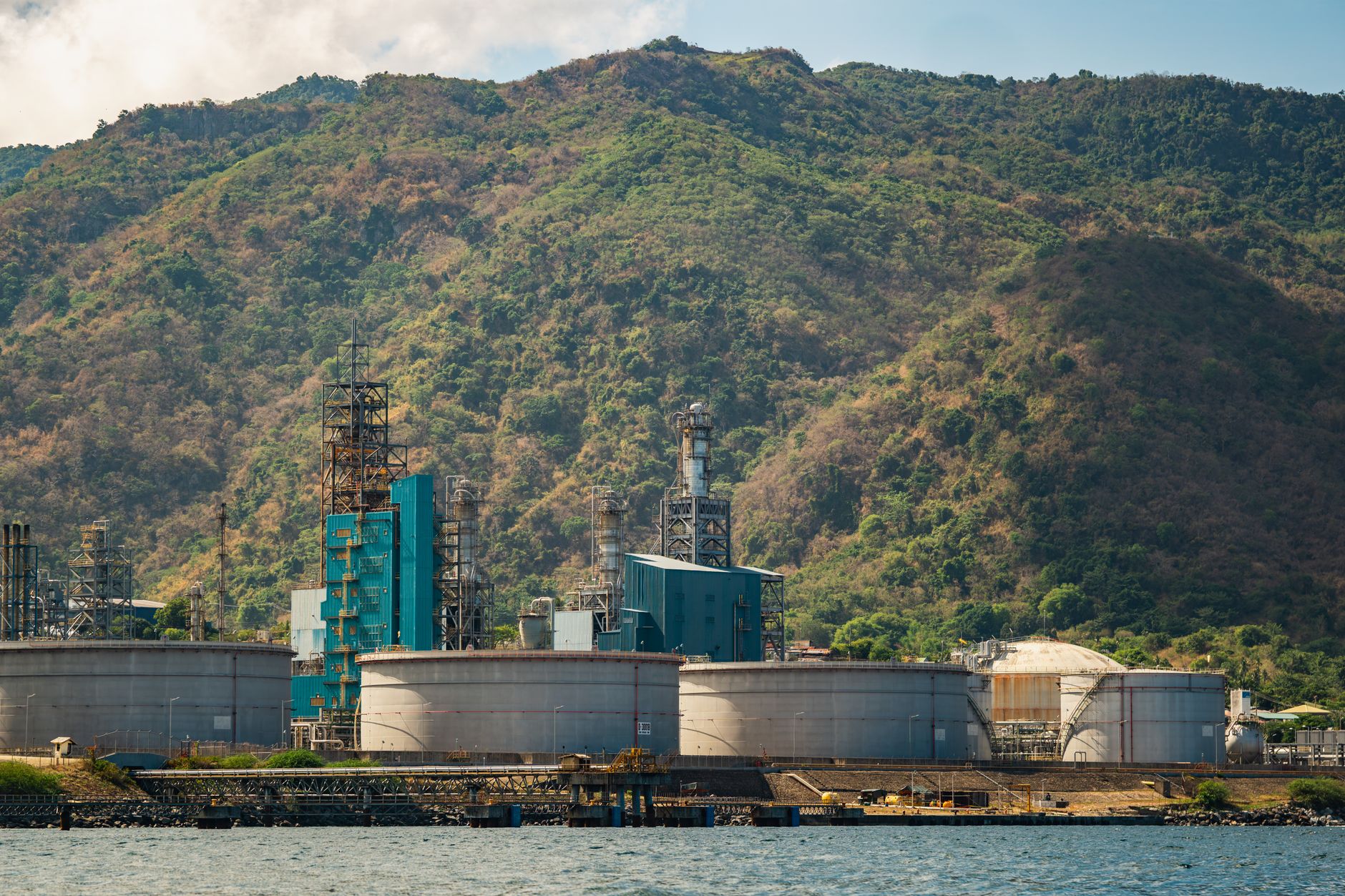 Comisia Europeană solicită României transpunerea normelor privind piața hidrogenului și a gazelor decarbonizate