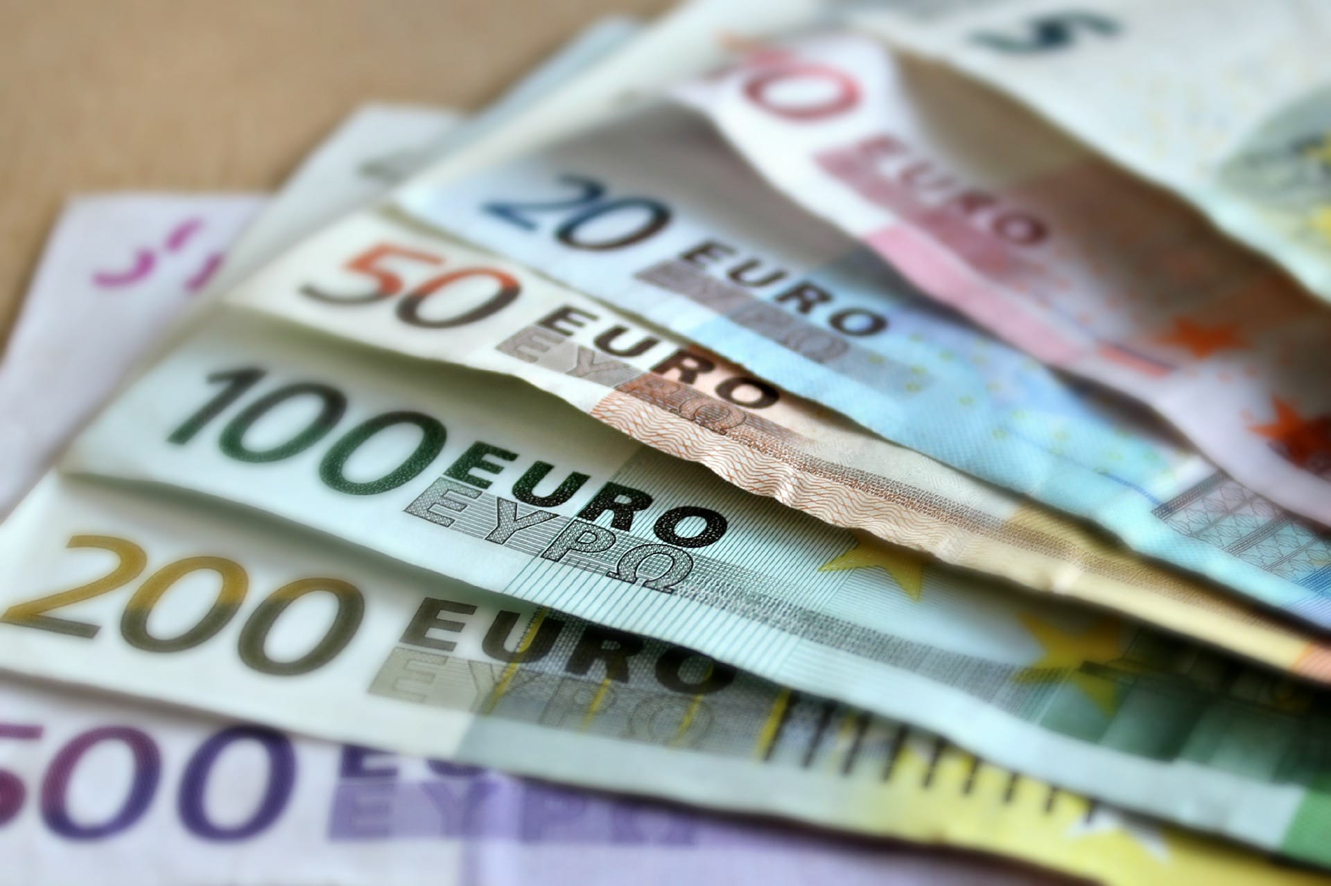 România este vizată de Comisia Europeană pentru întârzierea implementării normelor AML