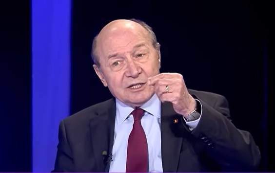 Mircea Dumitru îl acuză pe Traian Băsescu de responsabilitate morală în creșterea analfabetismului funcțional