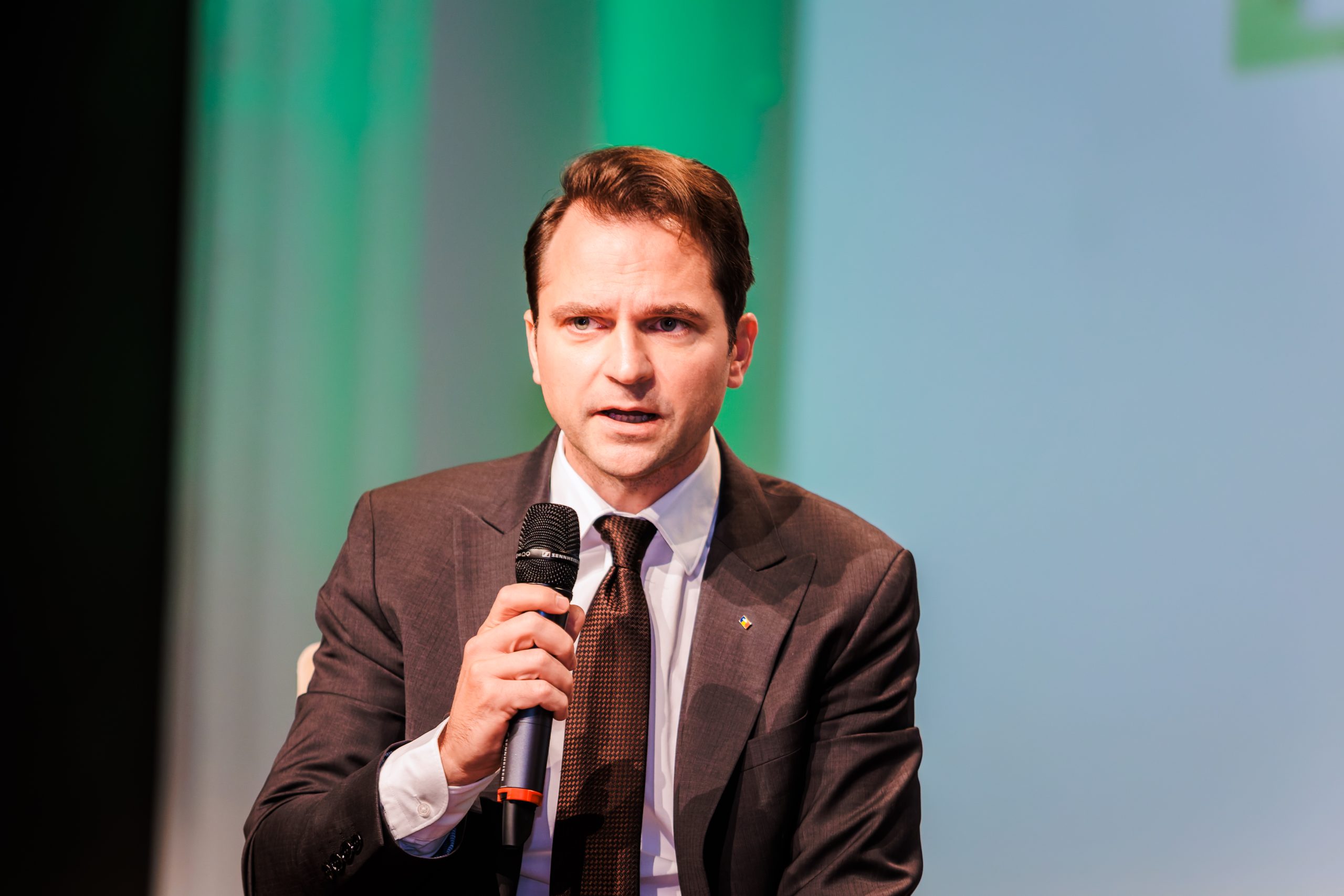 Sebastian Burduja este propus de PNL pentru Ministerul Energiei în Guvernul Mureșan