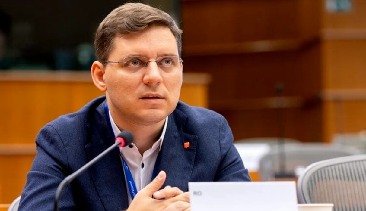 Victor Negrescu atacă programul de guvernare PNL-USR: Este lipsit de conținut și ambiție