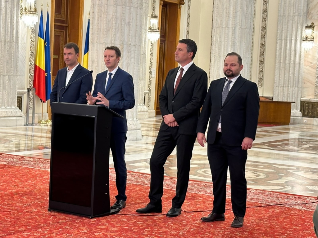 Siegfried Mureșan explică ezitarea în privința salariului și pensiei minime în timpul conferinței de presă