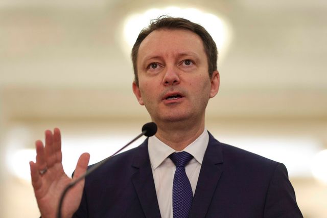 Matematica învestiturii: Cabinetul lui Siegfried Mureșan se confruntă cu deficitul de voturi în Parlament