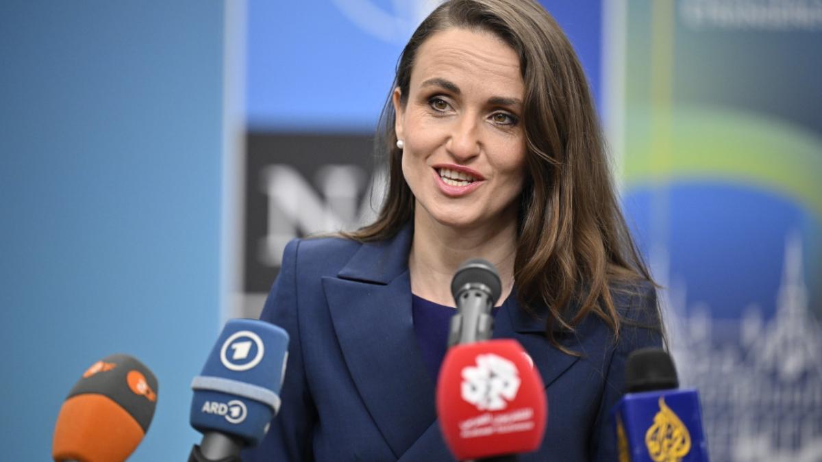 Oana Țoiu: Vizita ambasadoarei SUA în Grecia a fost un eveniment privat, în afara unui mandat oficial