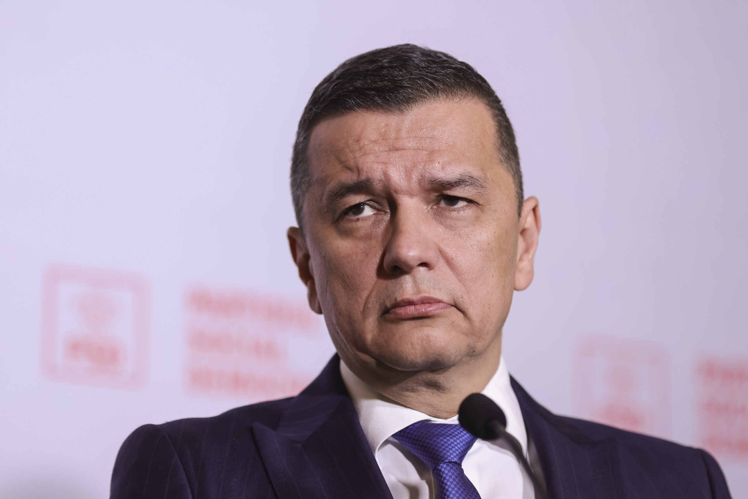Sorin Grindeanu respinge acuzațiile privind pacte secrete cu Nicușor Dan și critică modul de comunicare