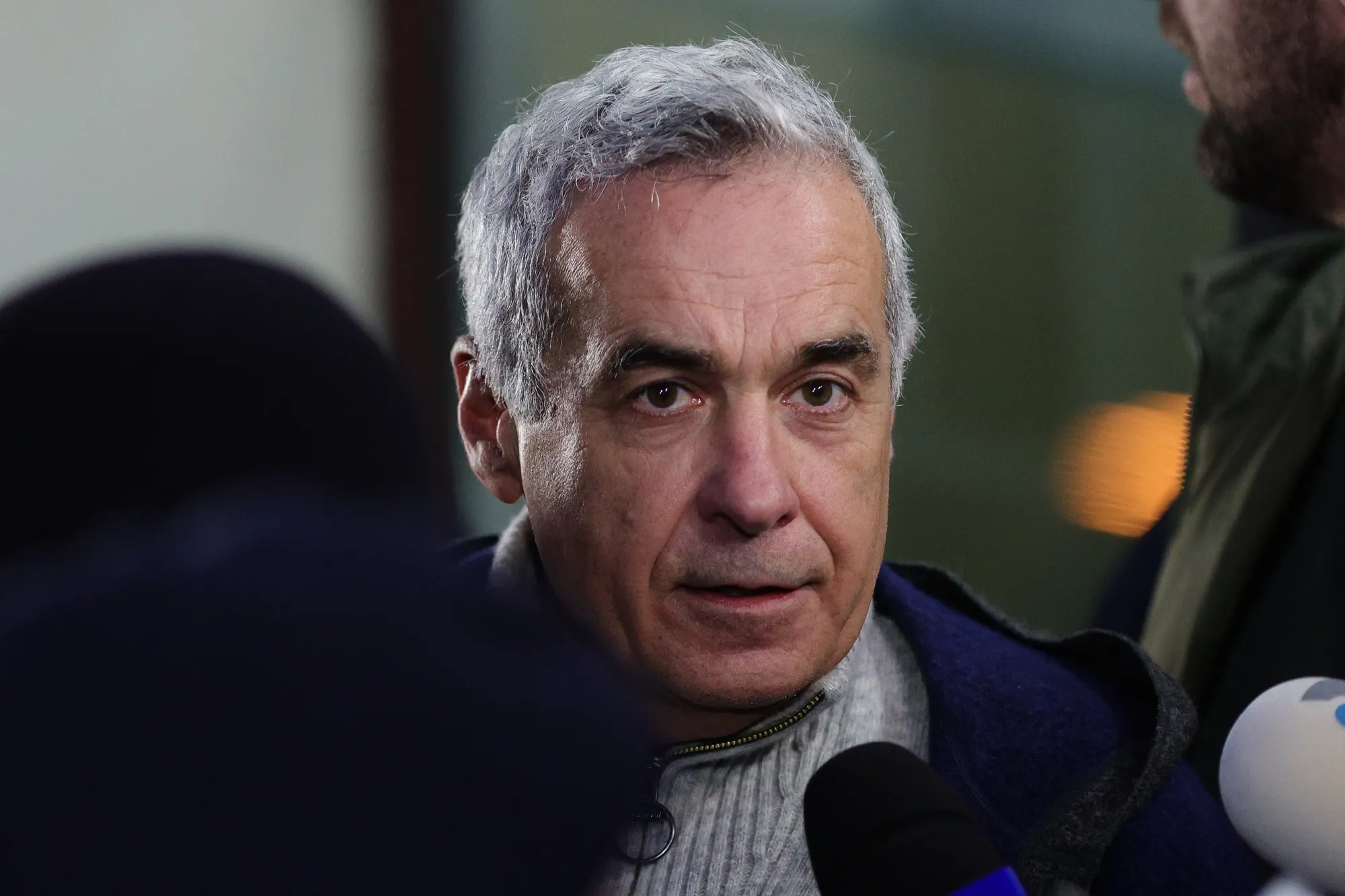 Călin Georgescu este arestat preventiv în dosarul de înșelăciune; poliția se deplasează la locuința sa