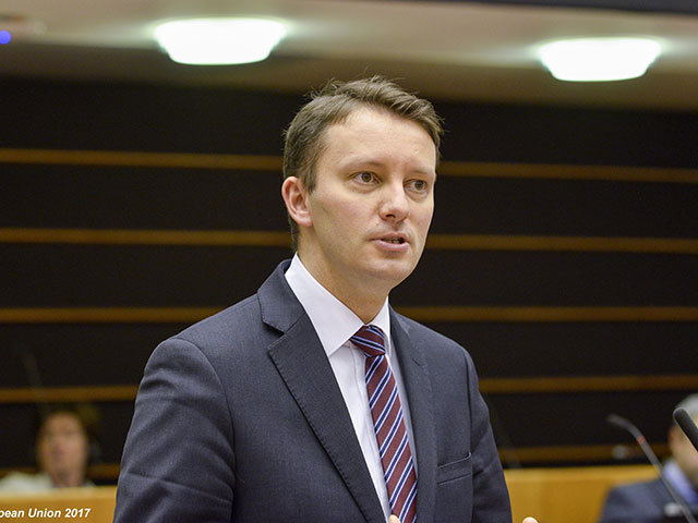 Parlamentul decide astăzi soarta Guvernului Mureșan: între guvern de criză și alegeri anticipate