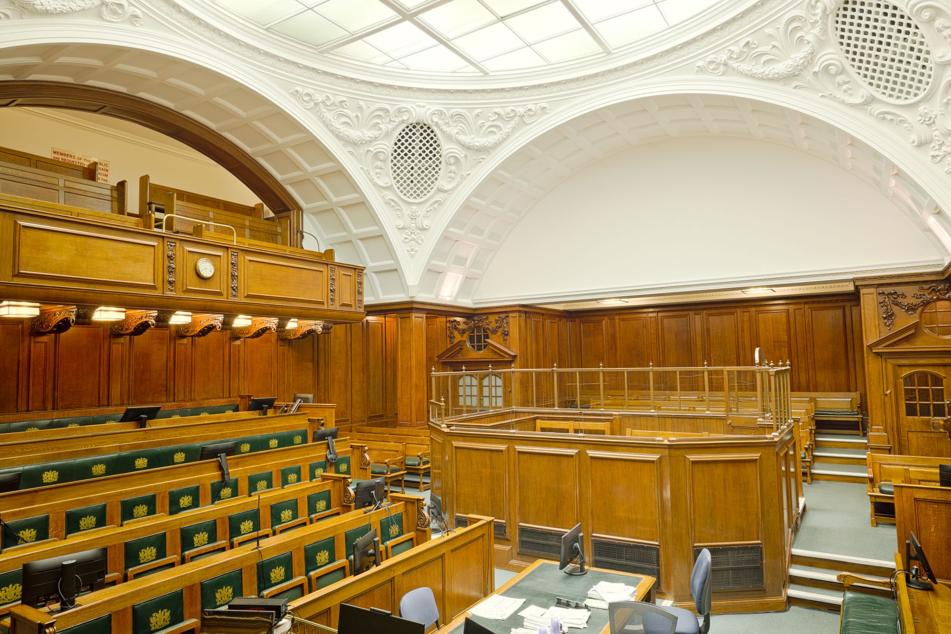 Vot decisiv în Parlament pentru guvernul lui Siegfried Mureșan: șanse minime de investitură