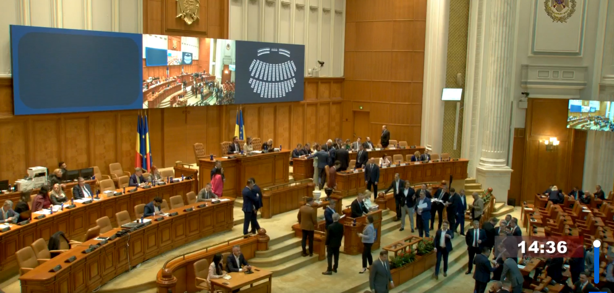 Cabinetul propus de Siegfried Mureșan a fost respins de Parlament în urma votului de încredere