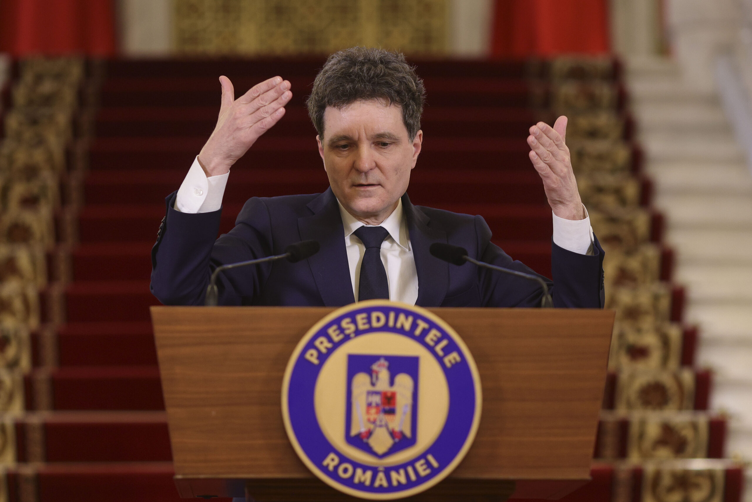 Nicușor Dan solicită parlamentarilor să respecte voința cetățenilor în pragul votului pentru Guvernul Mureșan