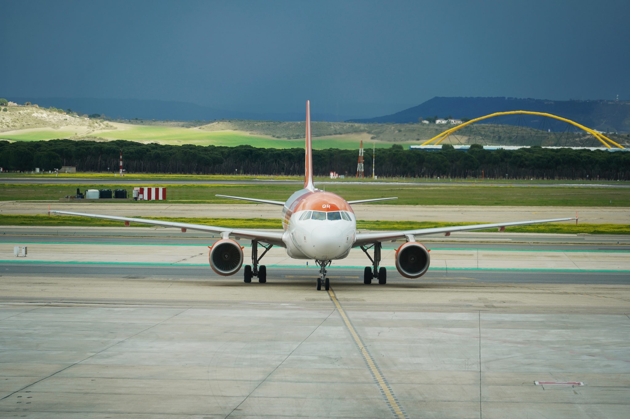 Ciprian Șerban cere TAROM să demonteze afirmațiile senatorului Ghinea despre falimentul companiei