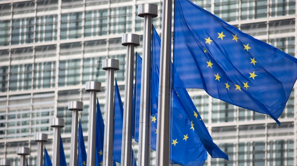Comisia Europeană a trimis avize motivate către România și Polonia pentru nerespectarea normelor offshore