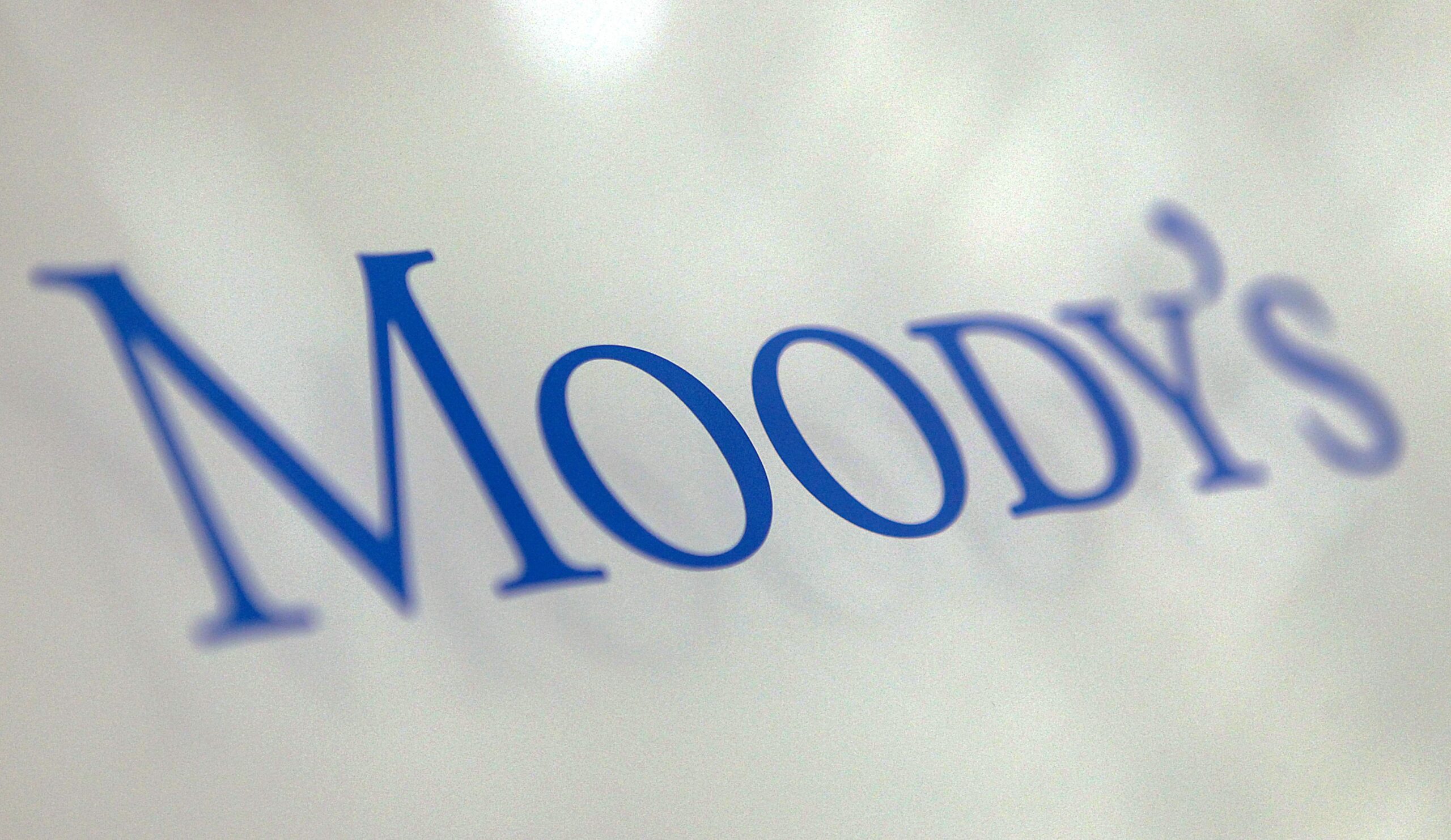 Avertisment de la Moody’s: Există riscur politice semnificative în România înainte de decizia S&P