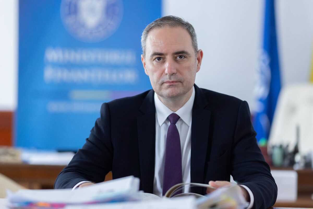 Alexandru Nazare: Respectarea angajamentelor fiscale și fondurile europene au menținut ratingul României