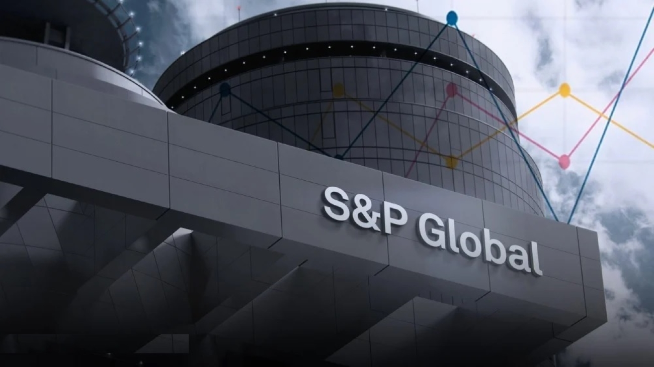 România menține ratingul BBB-, dar S&P păstrează perspectiva negativă pentru țară