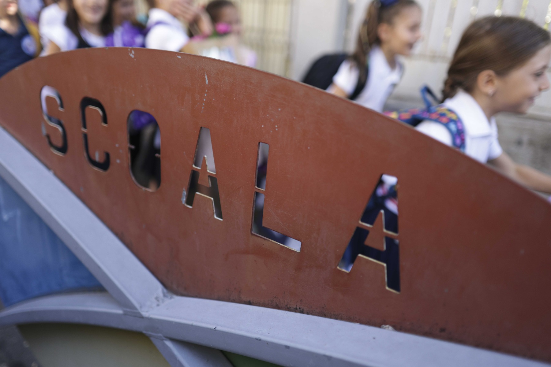 Mesajul președintelui Nicușor Dan de Ziua Mondială a Educației: accent pe gândirea critică și discernământ