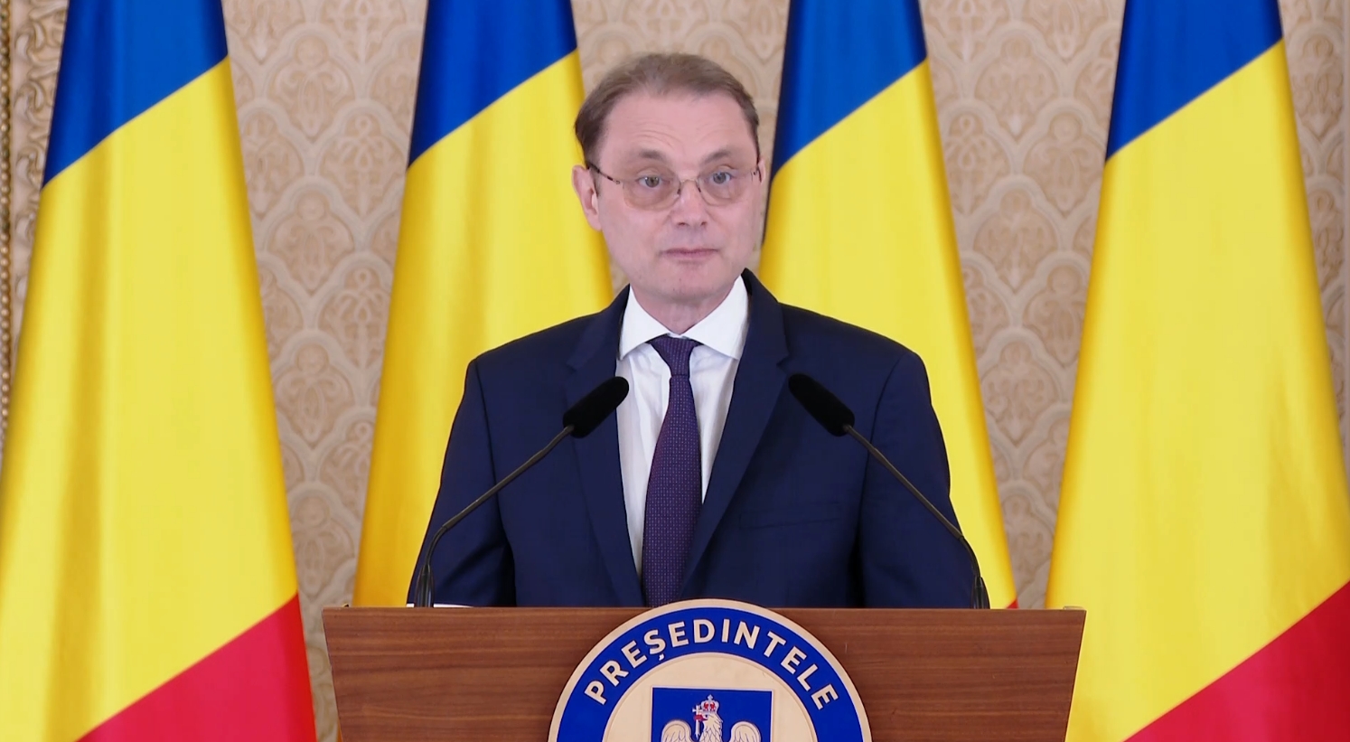 Luca Niculescu a fost desemnat premier de Nicușor Dan după cinci luni de criză politică