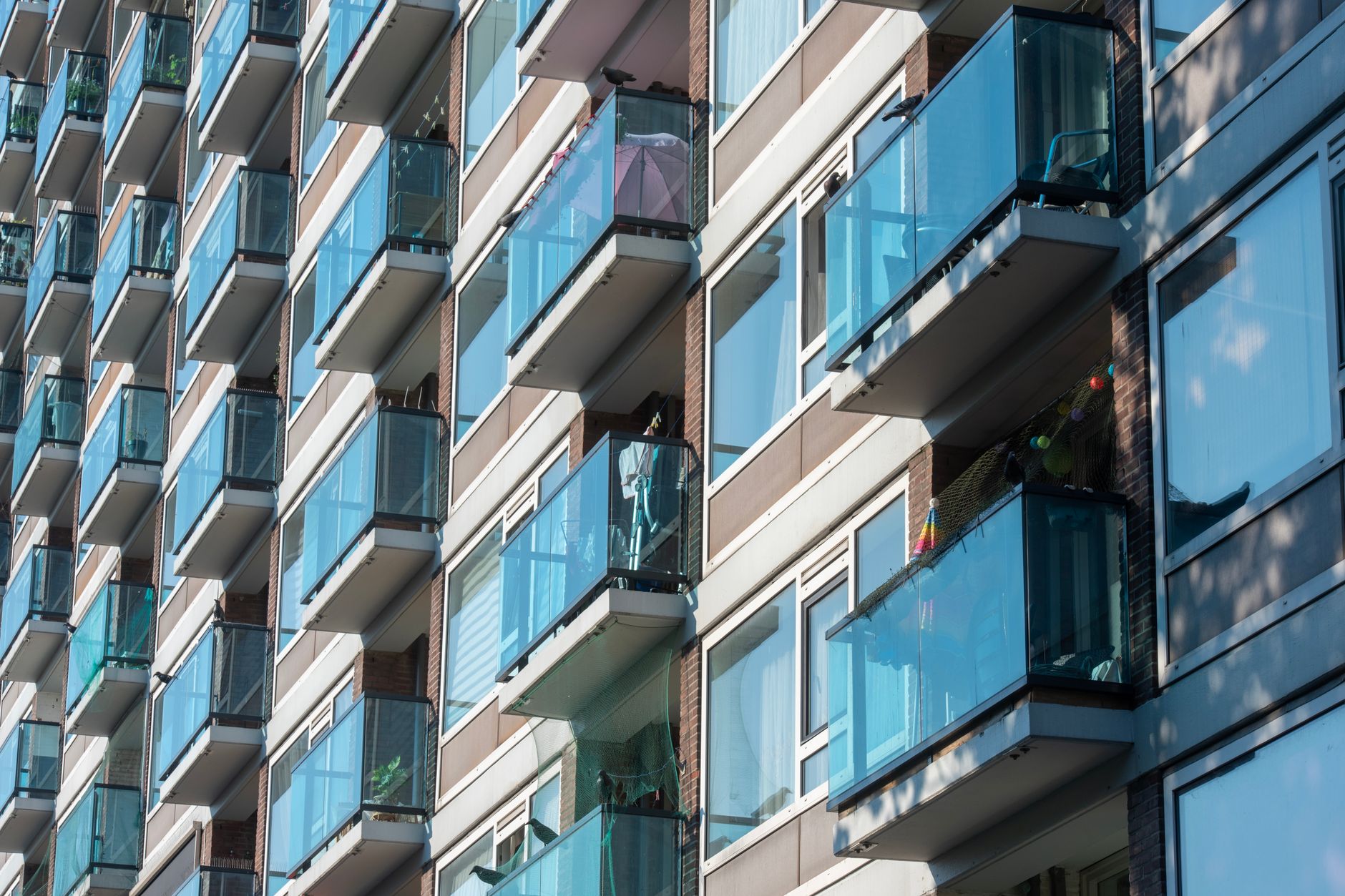S&D solicită crearea unui fond european pentru locuințe și protecții sporite pentru chiriași