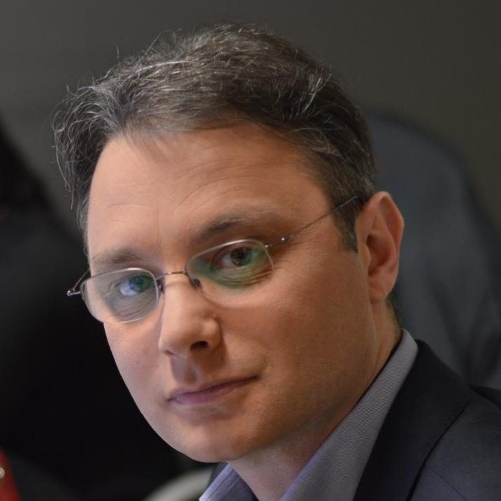 Negocieri pentru guvernare: Prima întâlnire între Luca Niculescu și reprezentanții PSD ar putea avea loc joi