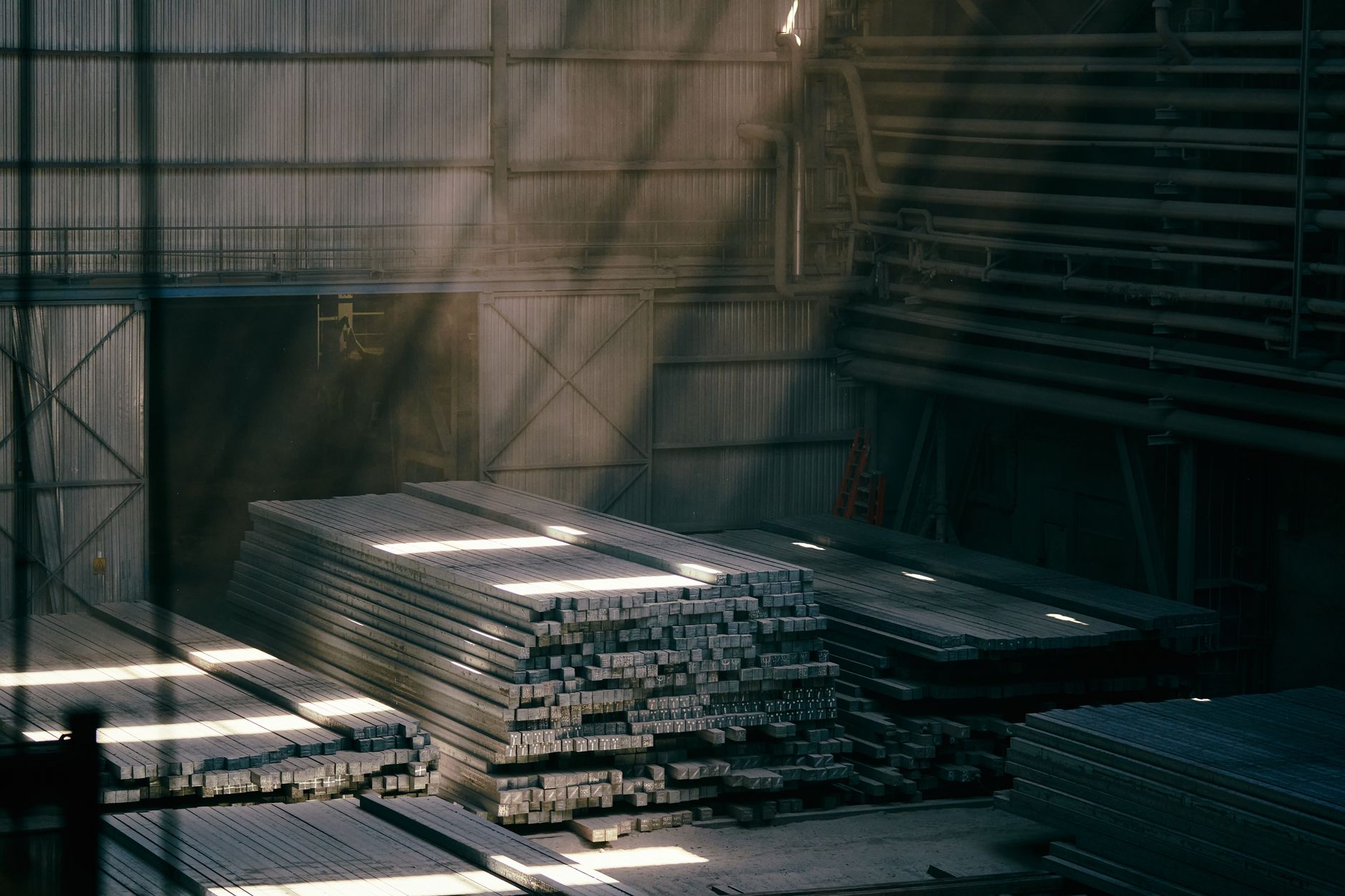 AUR propune ajutor de stat pentru industria grea, vizând reducerea costurilor la energie pentru Alro Slatina