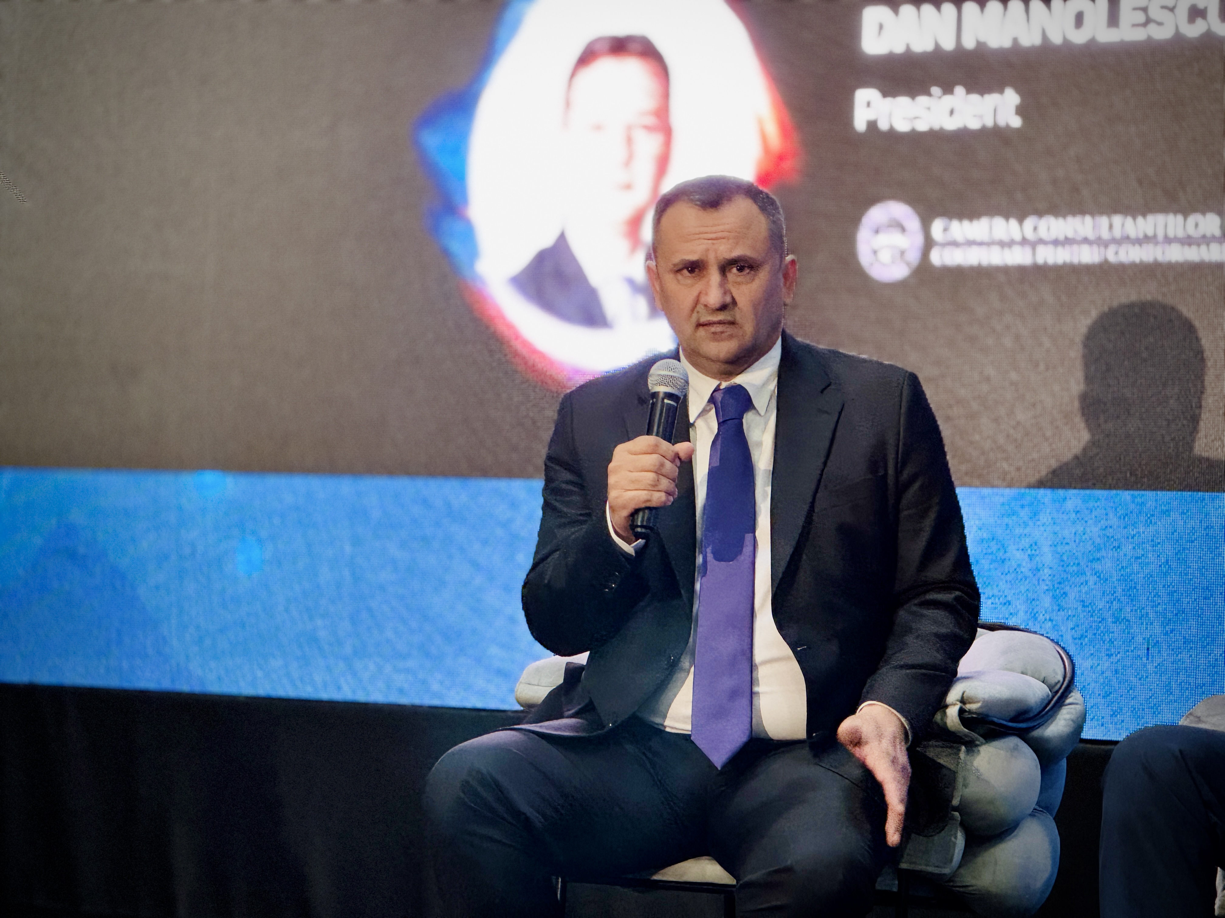 Avertismentul șefului ANAF către firme: Atenție la contabili și la achizițiile făcute pe factură