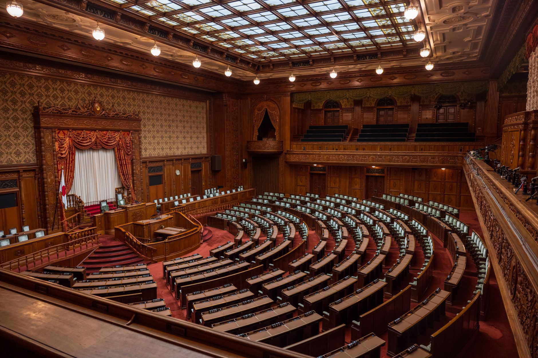 Poziția UDMR față de Guvernul Niculescu: Susținere în Parlament fără participare la guvernare