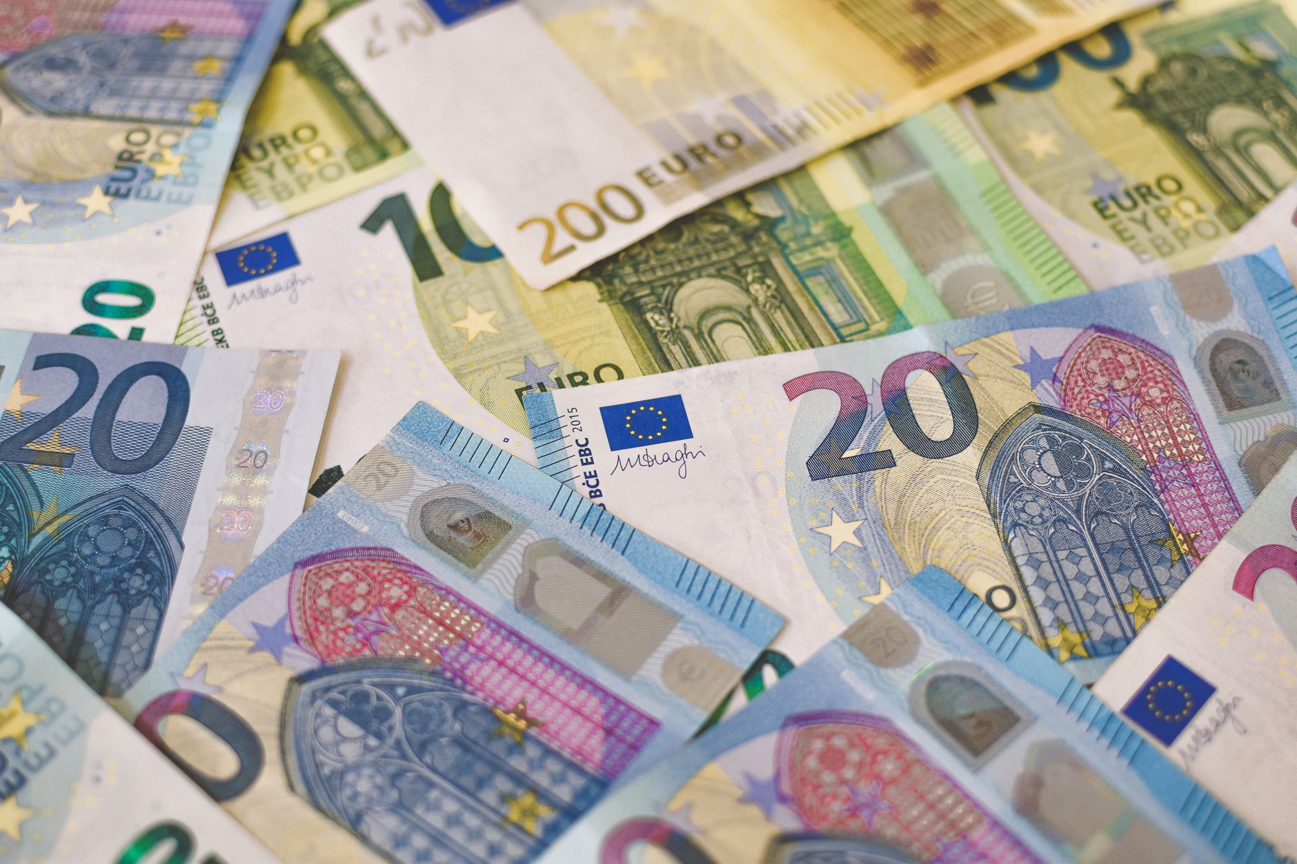 Alexandru Nazare participă la reuniunea ECOFIN de la Luxemburg pentru abordarea provocărilor economice