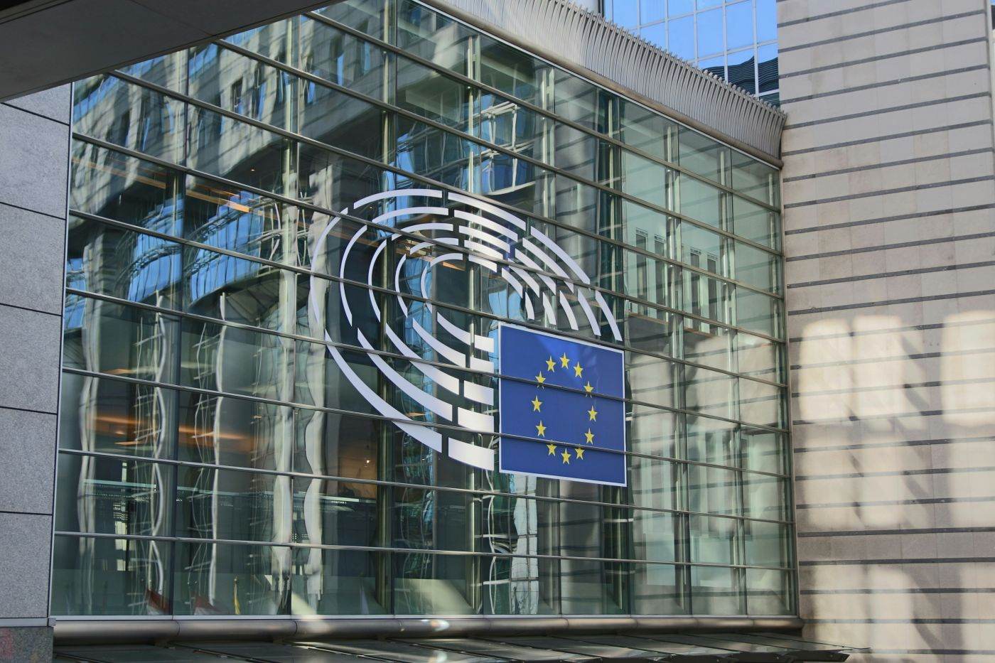 Consiliul UE prelungește sancțiunile împotriva activităților hibride ale Rusiei până în 2027